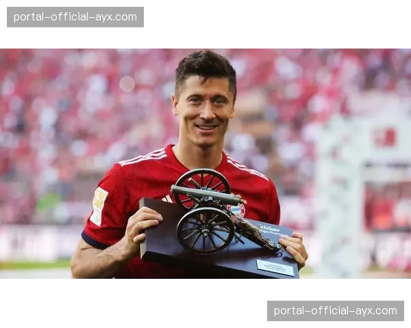 德甲与中央广播电视总台续约至2027-28赛季,确保中国球迷持续收看 德甲与中央广播电视总台续约至2027-28赛季,确保中国球迷持续收看