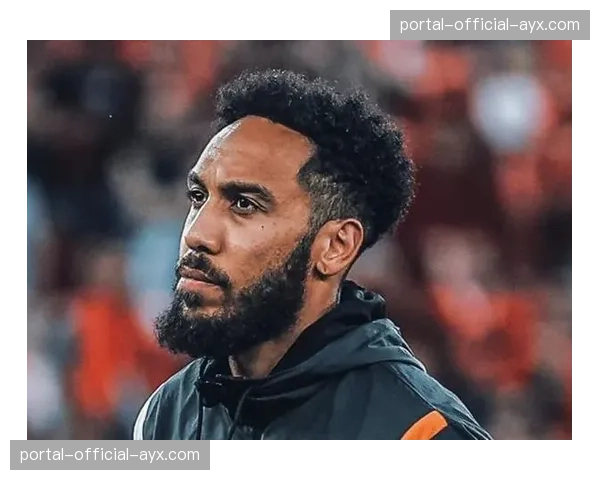 进球：埃卡姆比助攻，奥巴梅扬捅射破门，马赛1-1扳平巴黎